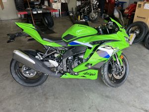 たぬページ Kawasaki Ninja ZX 4R Motorcycles for Sale in Canada - Page 1 of 3